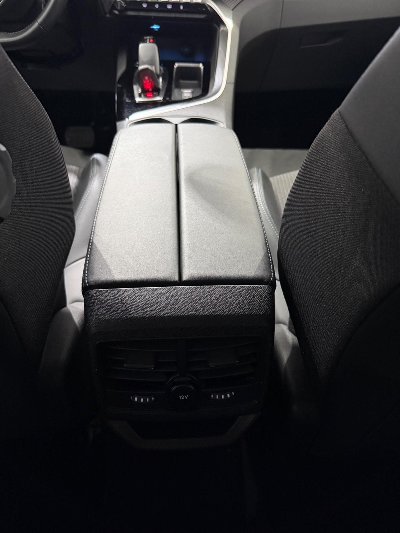 PEUGEOT 3008 ALLURE PACK UNICO PROPRIETARIO CON IVA ESPOSTA