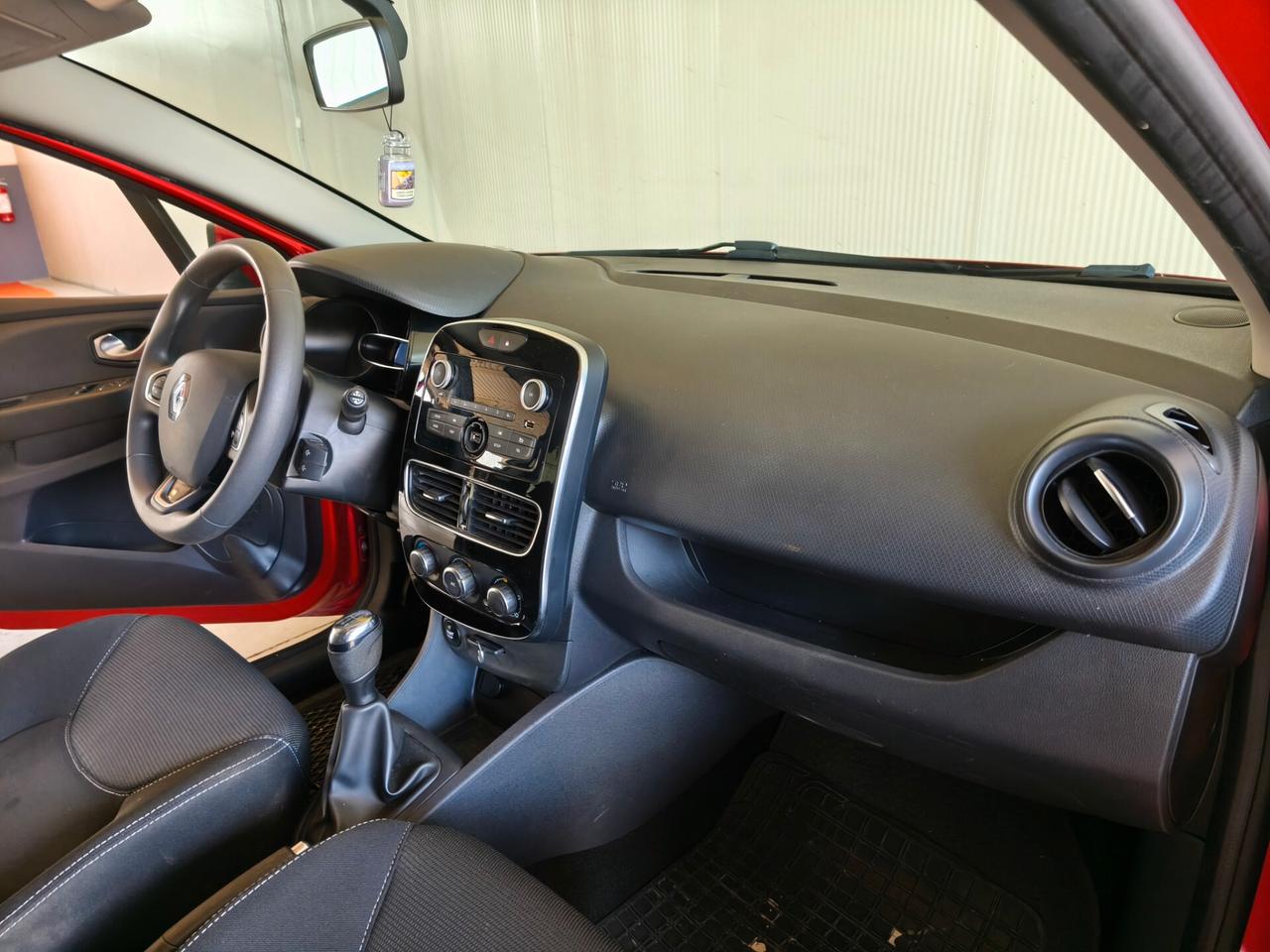 Renault Clio 1.2 75CV 5 porte Intens