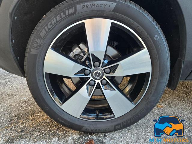 VOLVO XC40 D4 AWD Geartronic Momentum