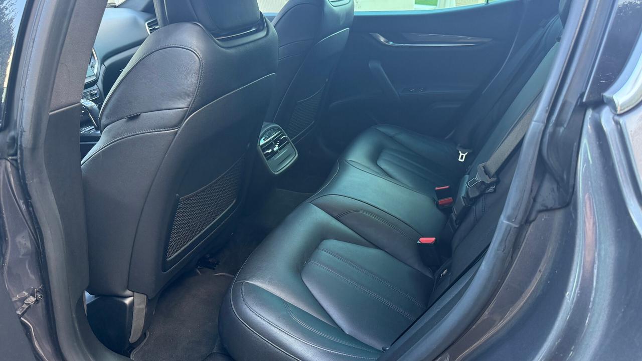 Maserati Ghibli V6 Diesel Gransport TETTO