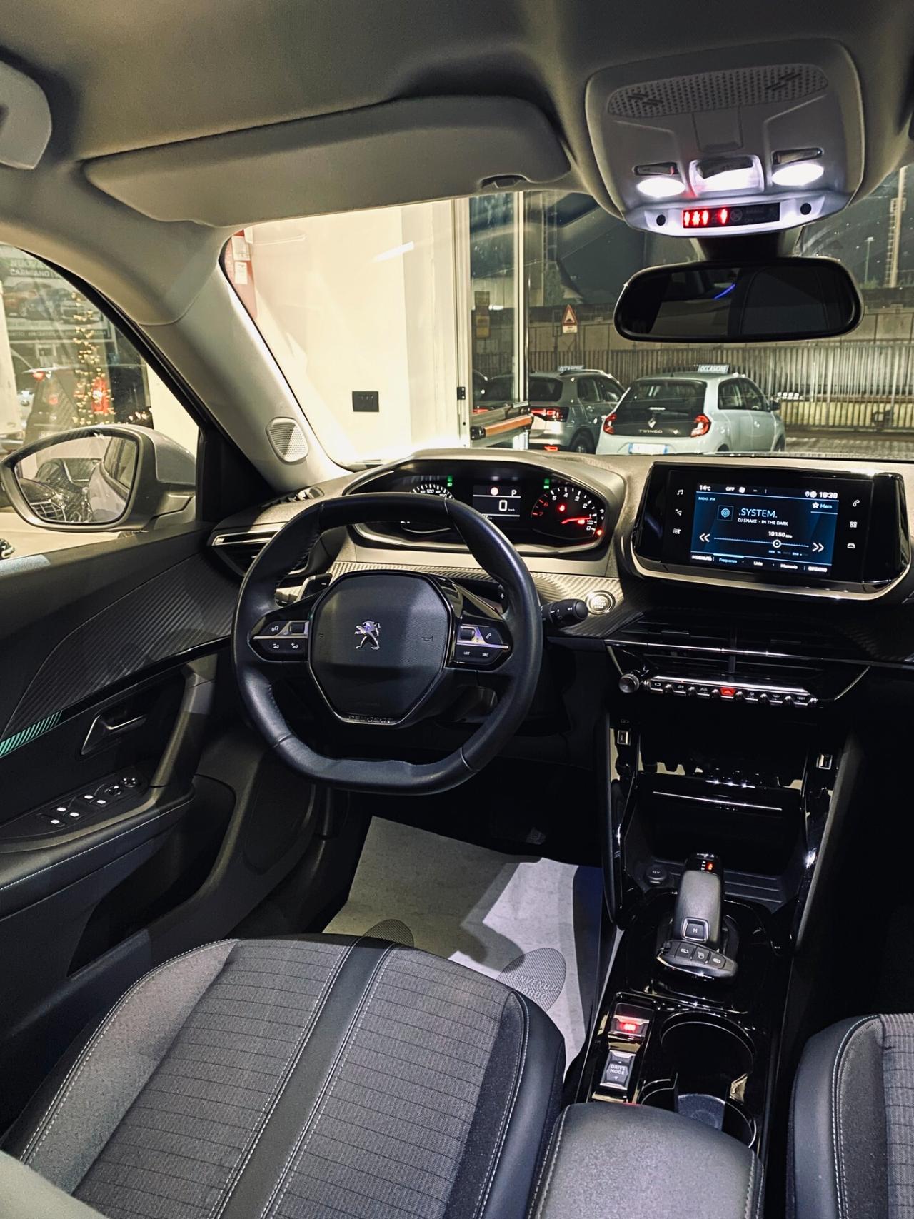 Peugeot 2008 PureTech 130 S&S EAT8 Allure