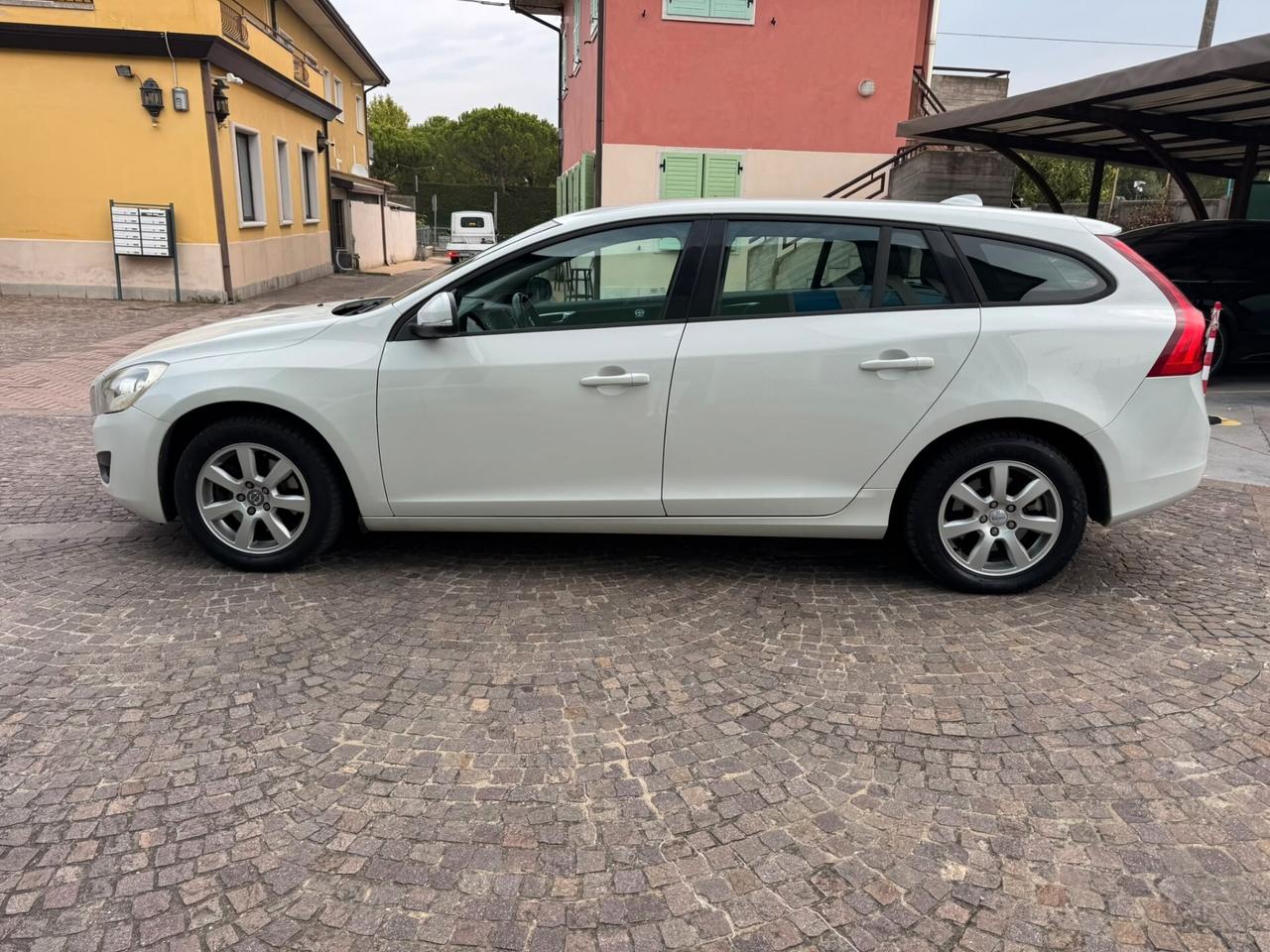 Volvo V60 D3 Kinetic