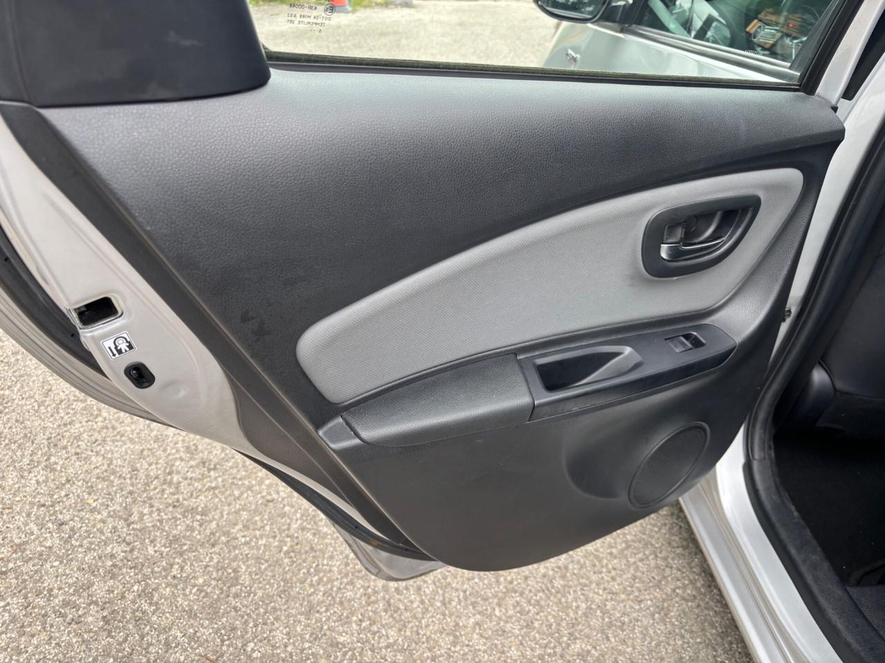Toyota Yaris 1.5 Hybrid 5 porte Style OK NEOPATENTATI
