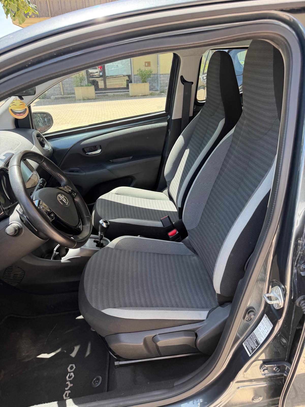 Toyota Aygo 1.0 VVT-i 72 CV 5 porte x-cool MMT