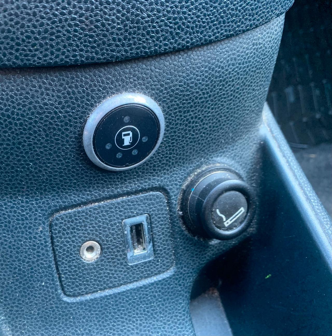 Ford Fiesta 1.4 5P TITANIUM BENZINA-GPL KM93700