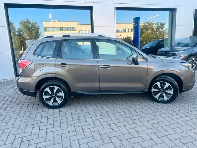 Subaru Forester 2.0i Lineartronic Style Saas