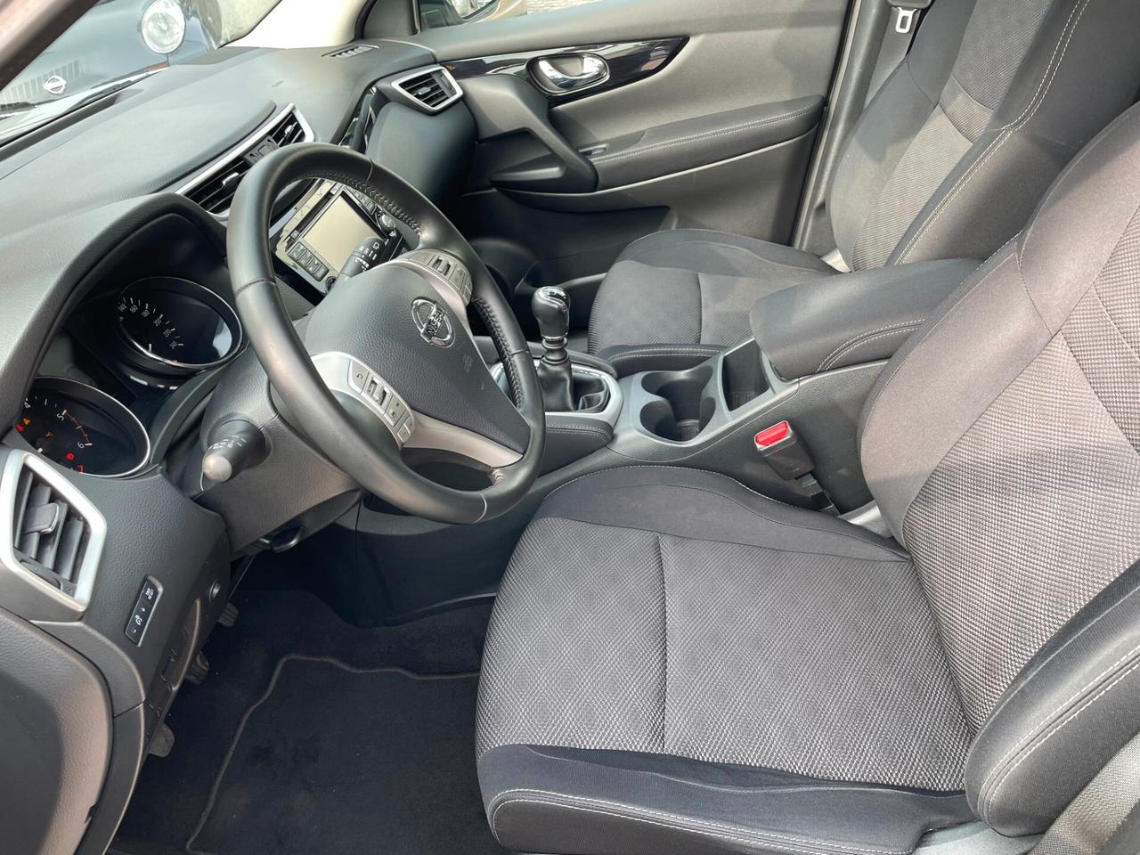 Nissan Qashqai 1.5 dCi DPF Tekna NAVI RETROCAMERA