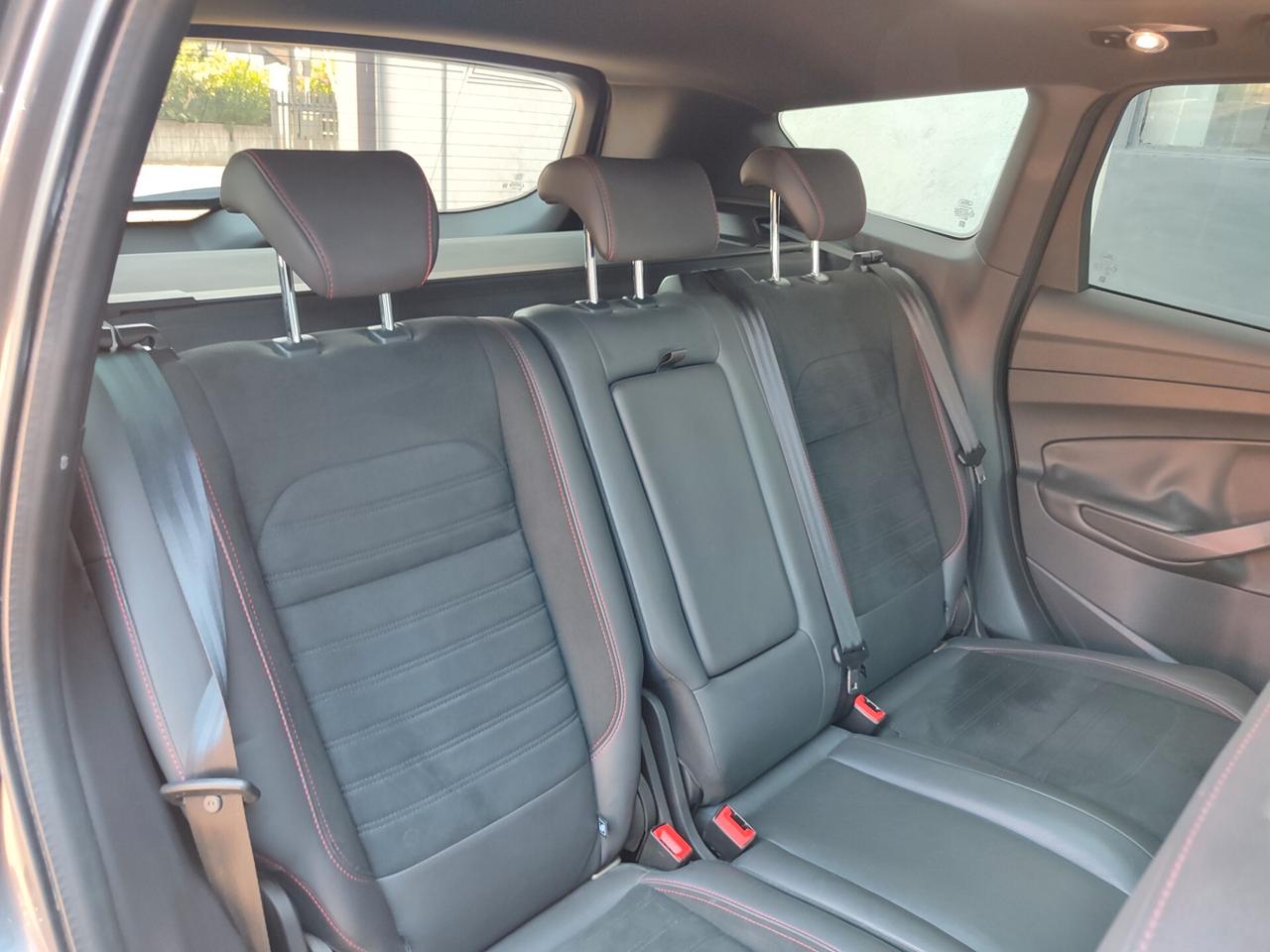 Ford Kuga 1.5 TDCI 120 CV S&S 2WD ST-Line