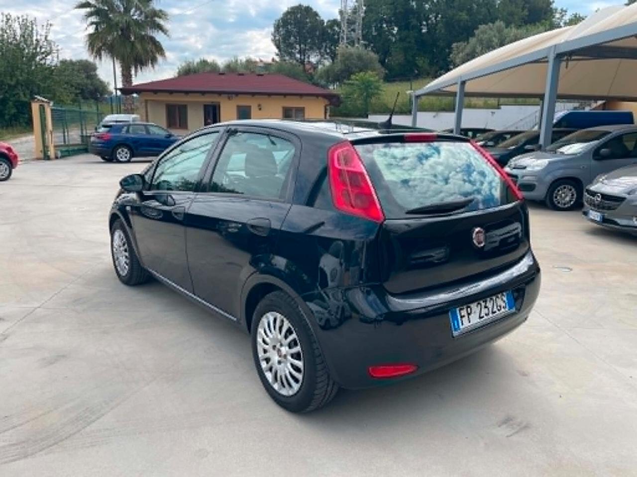 Fiat Punto 1.3 MJT II S&S 95 CV 5 porte Street