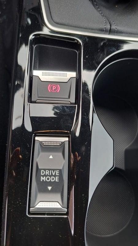 Peugeot 2008 1.2 PureTech 100 cv ALLURE