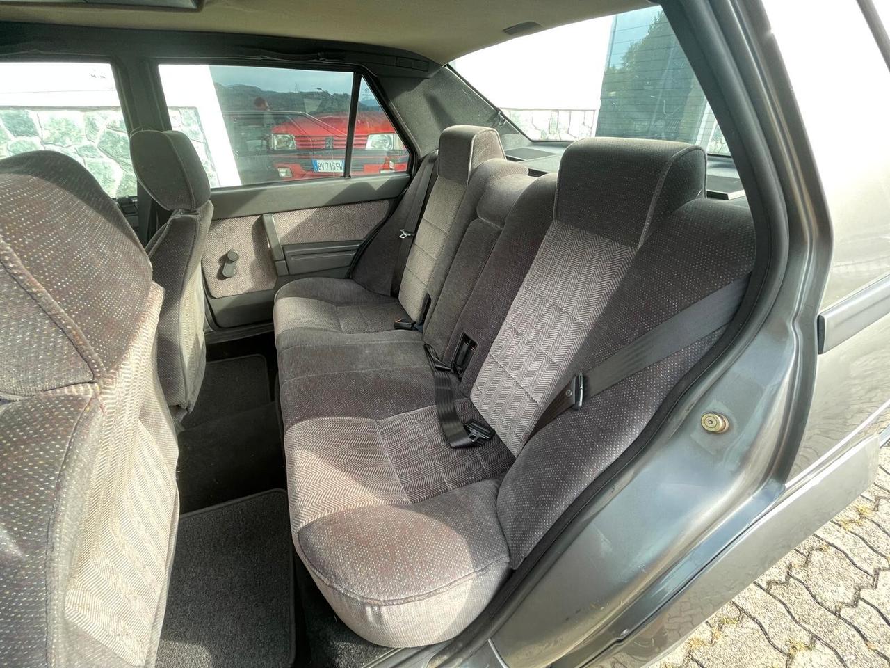 Alfa Romeo 75 2.0i Twin Spark