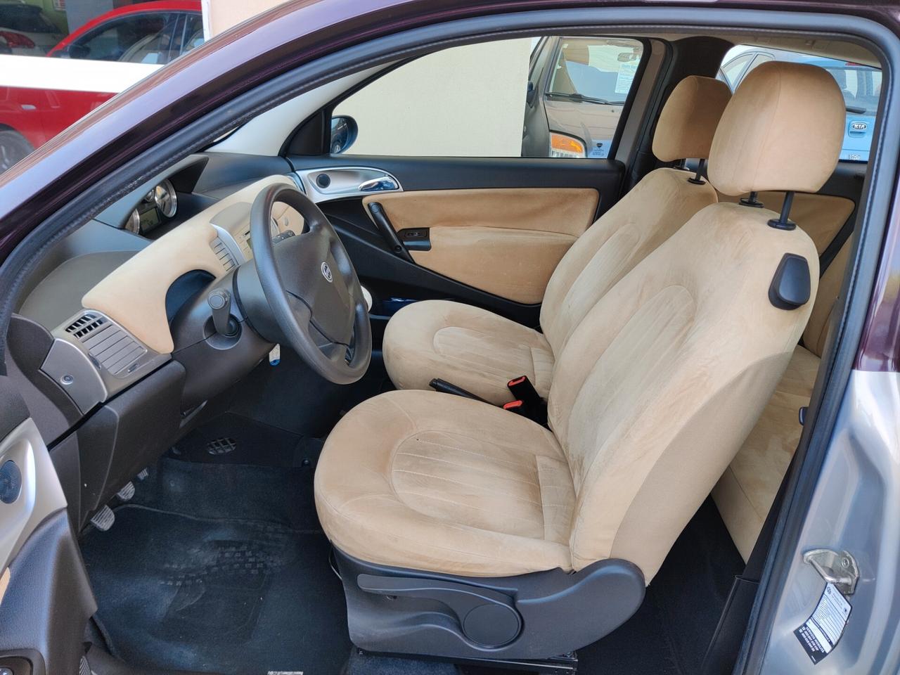 Lancia Ypsilon 1.2 Benz