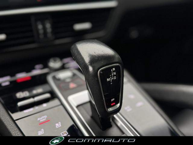 PORSCHE Cayenne Coupé 3.0 V6