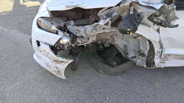 FORD connect 1.6TDCI INCIDENTATO