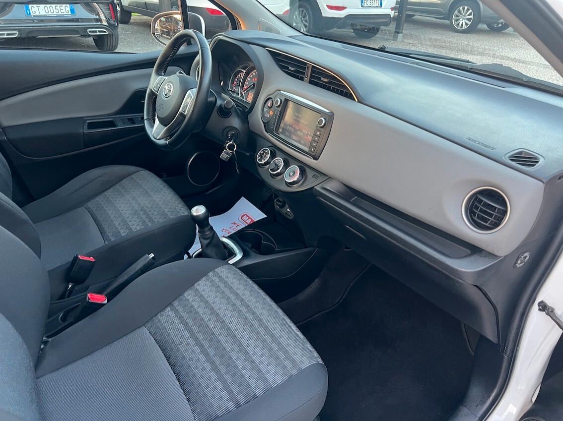 Toyota Yaris 5p 1.0 Cool - UNICO PROPRIETARIO - NEOPATENTATI