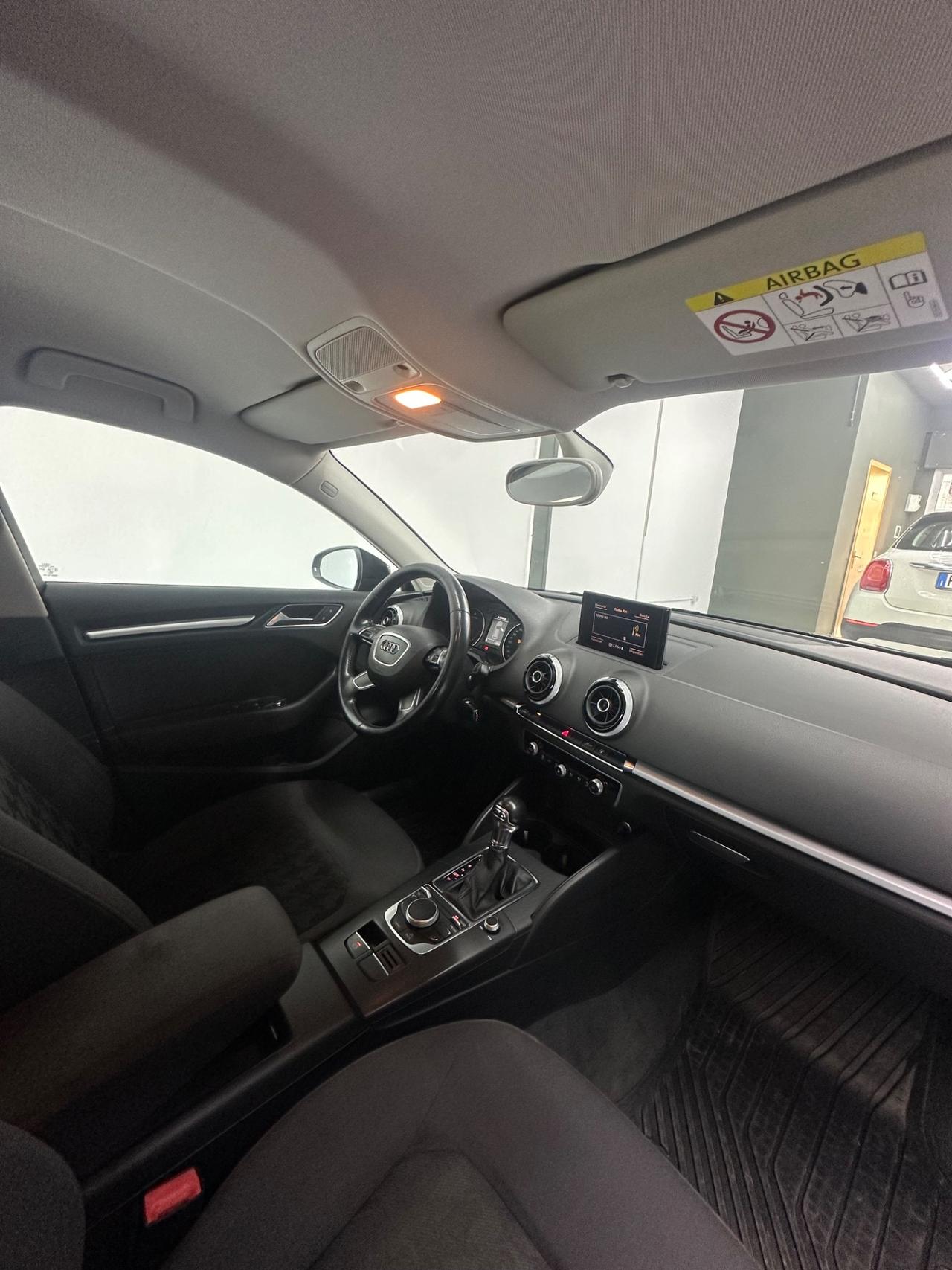 Audi A3 1.6 TDI clean diesel S tronic Ambition