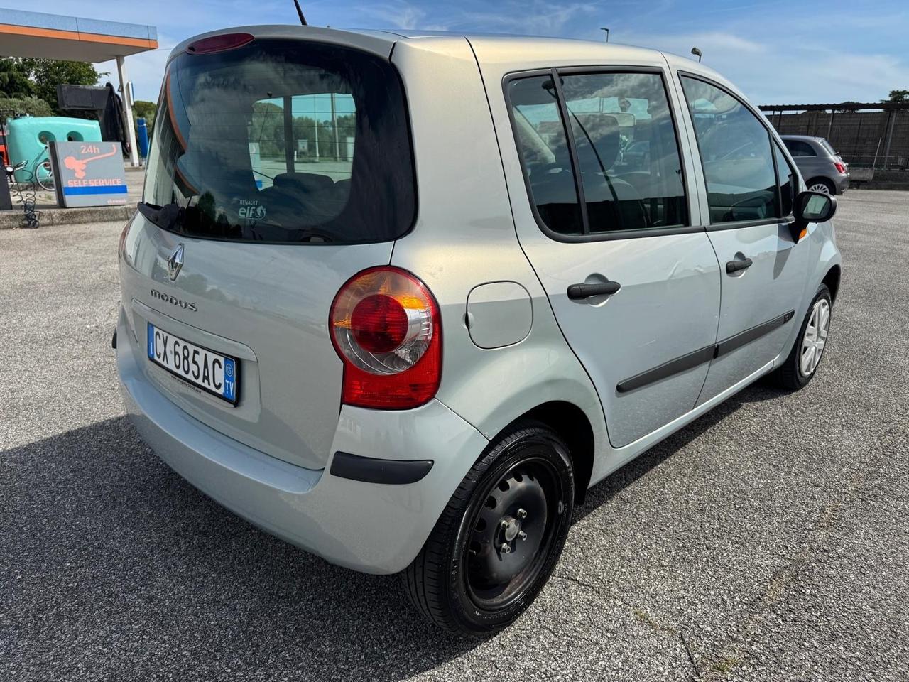 Renault Modus 1.2 16V Luxe Privilège