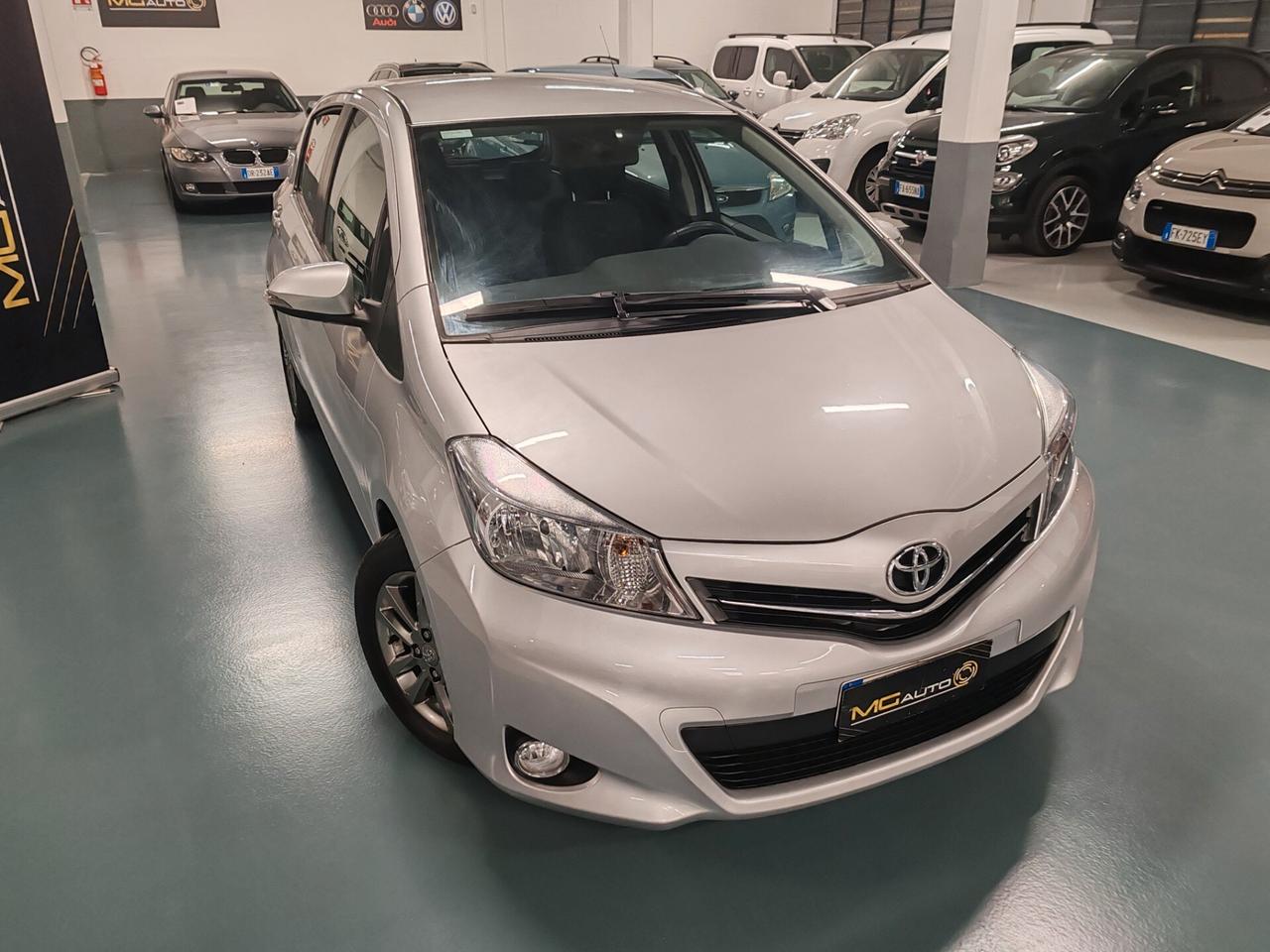 Toyota Yaris 1.3 5 porte Lounge