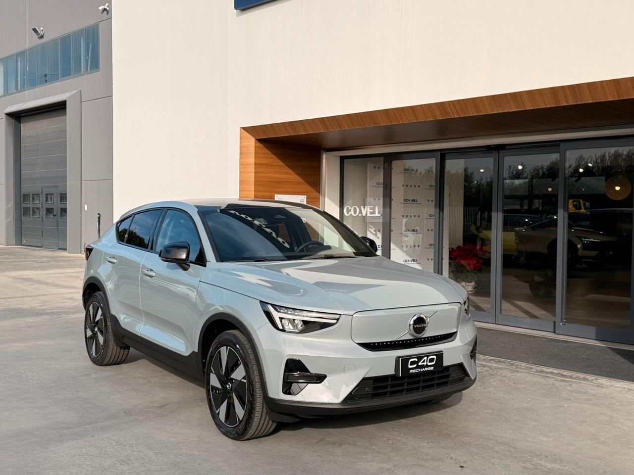 Volvo EC40 PLUS Single Motor standard range