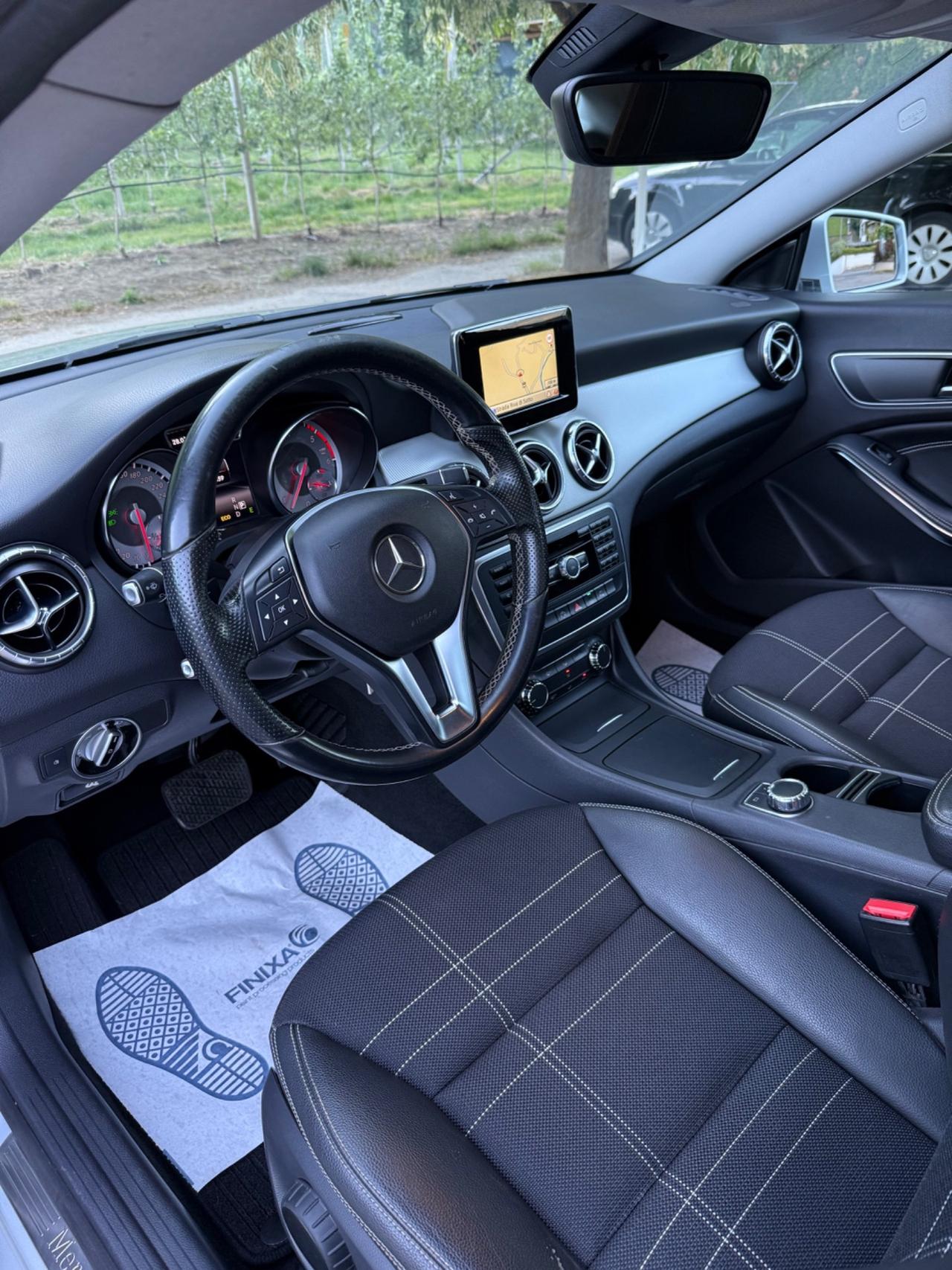Mercedes-benz CLA 200 CDI Automatic Sport