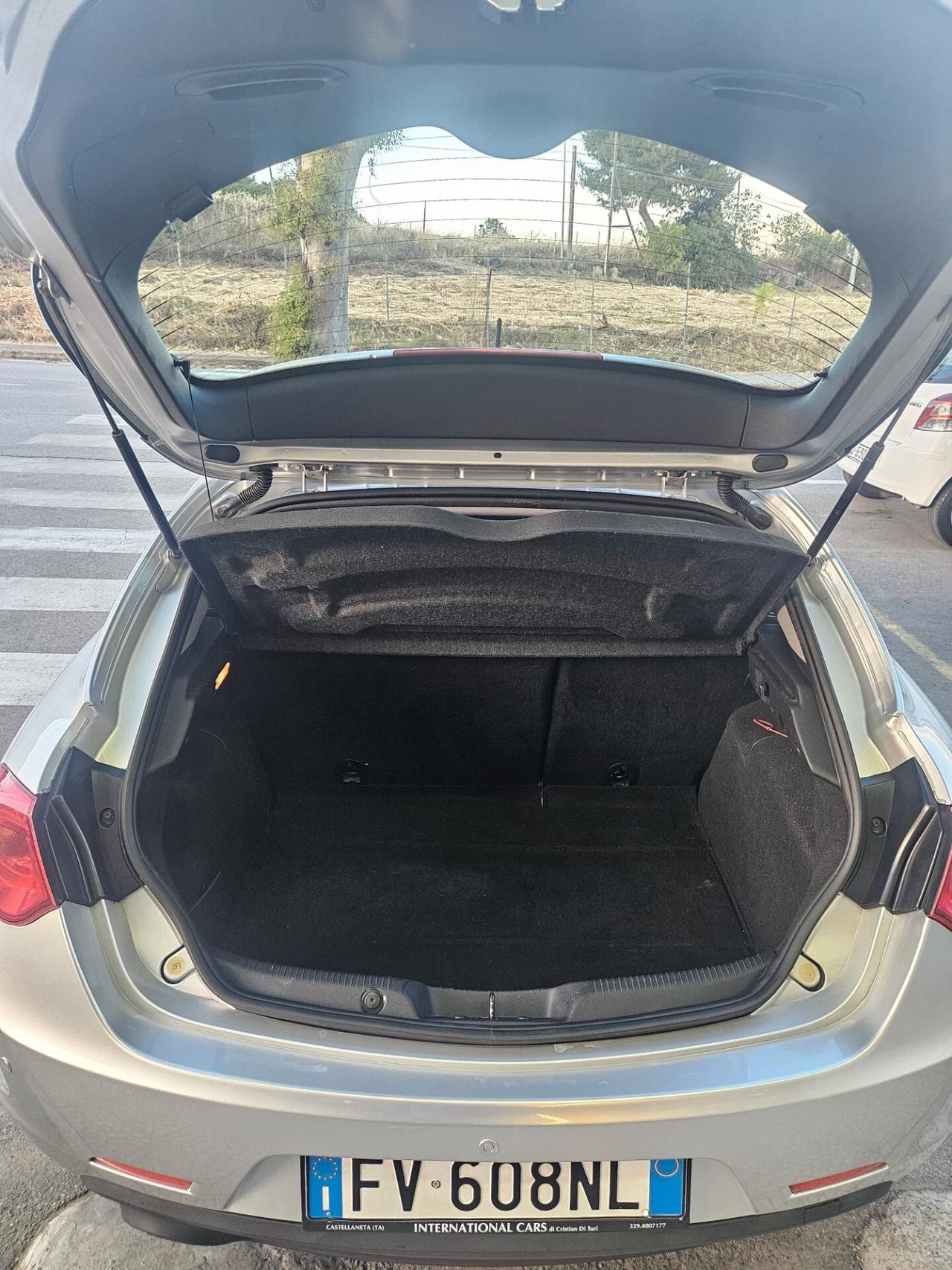ALFAROMEO Giulietta 1.6 jtdm 120cv automatica full