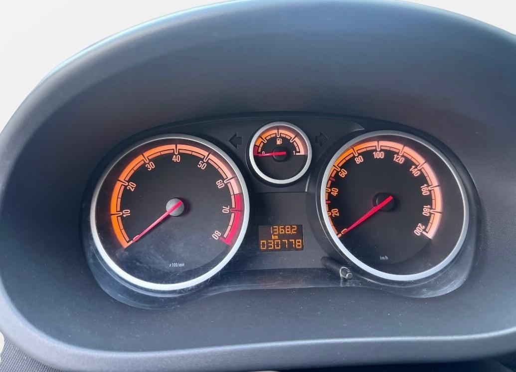Opel Corsa 1.2 5 porte Sport