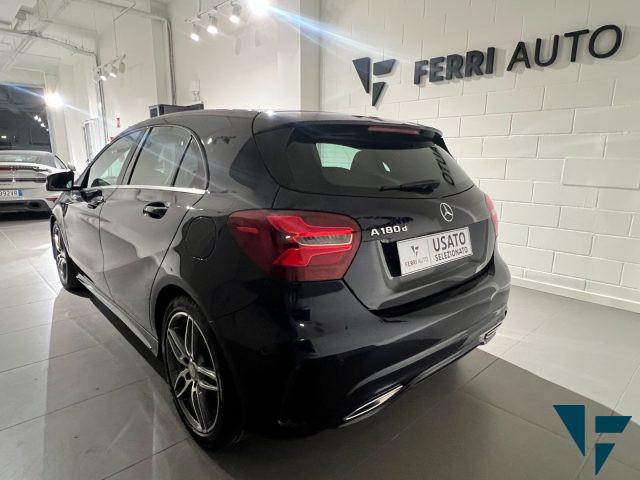 MERCEDES-BENZ A 180 d Automatic Premium