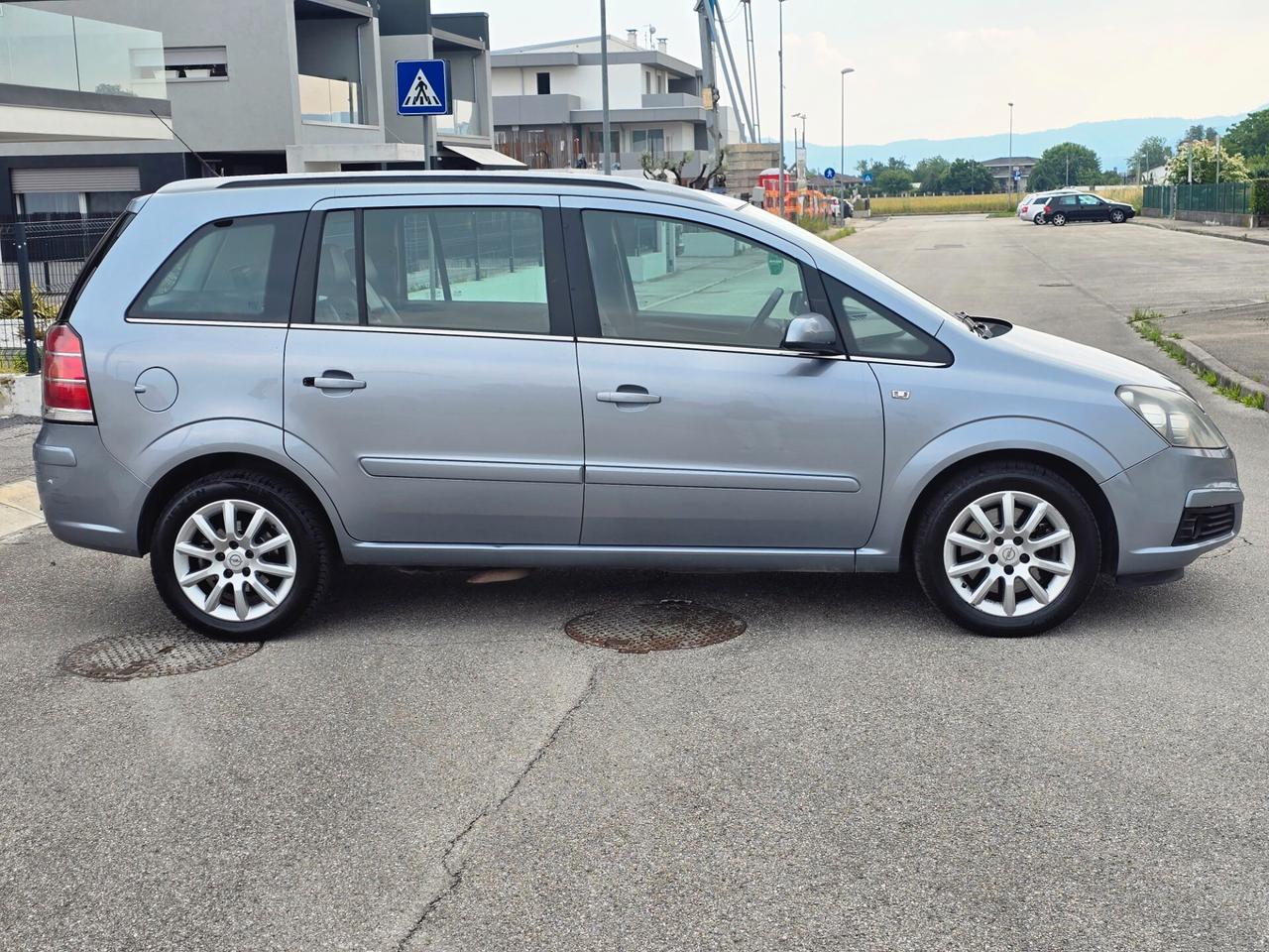 Opel Zafira 1.6 B/METANO 7 POSTI OK NEOPATENTI