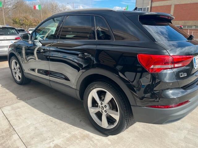 Audi Q3 35 TDI S tronic Business Advanced