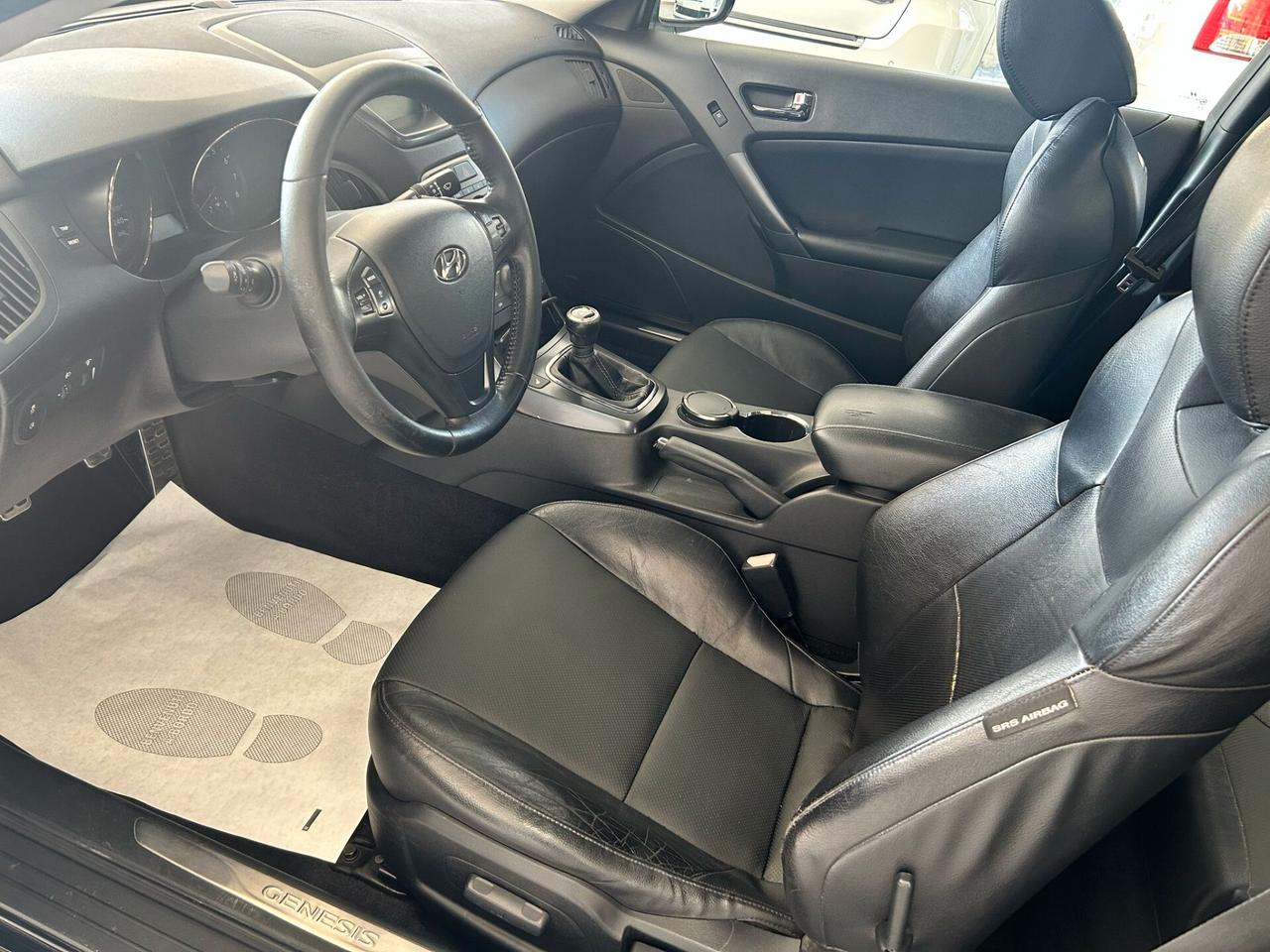 Hyundai Genesis Coupe 2.0 Turbo Sport 2013