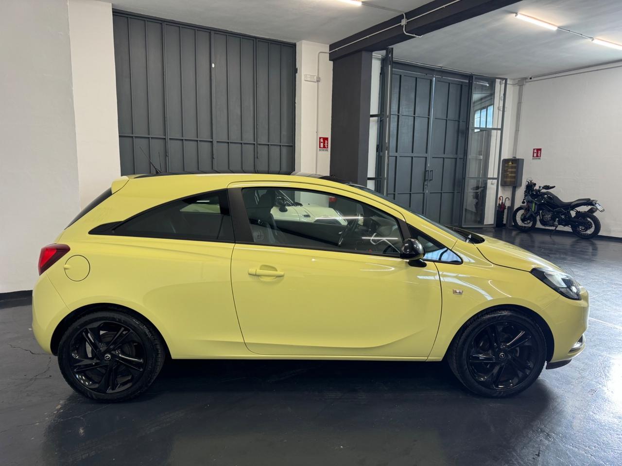 Opel Corsa 1.2 Coupé b-Color EURO 6! LED!