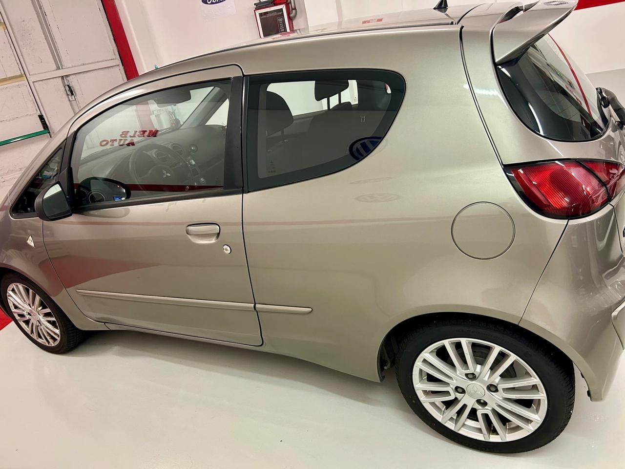 Mitsubishi Colt 1.1 12V 5p. Inform