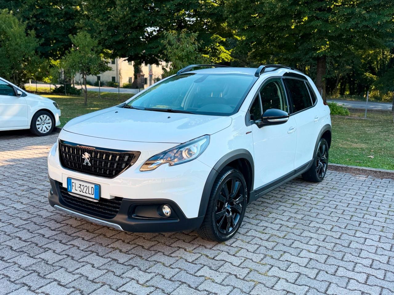 Peugeot 2008 PureTech Turbo 130 S&S Black Matt