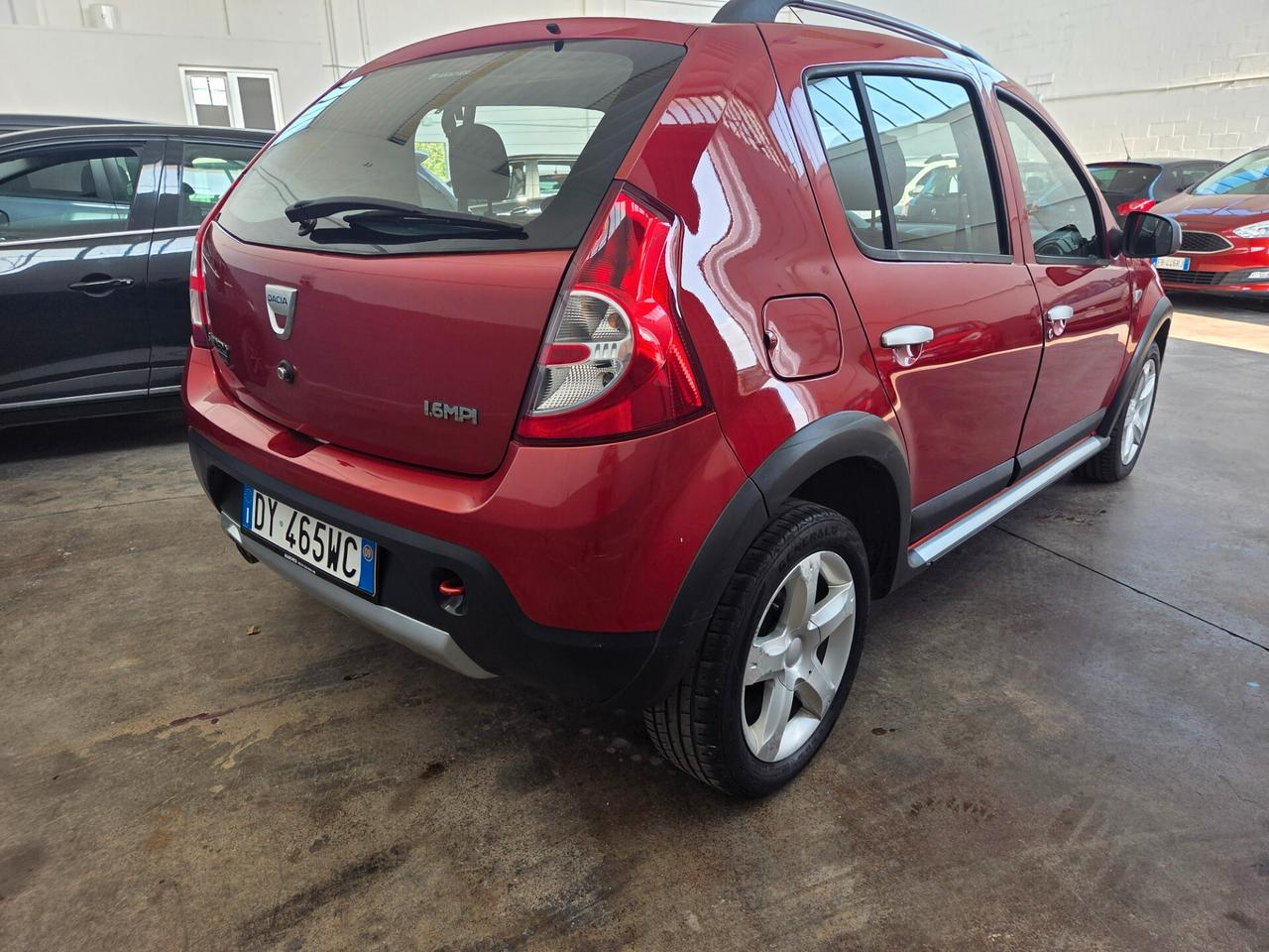 Dacia Sandero 1.6 8V Lauréate