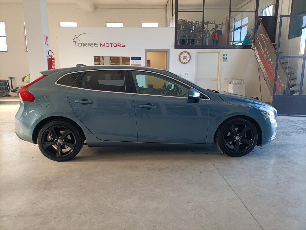 Volvo V40 D2 1.6 Momentum 09/2013