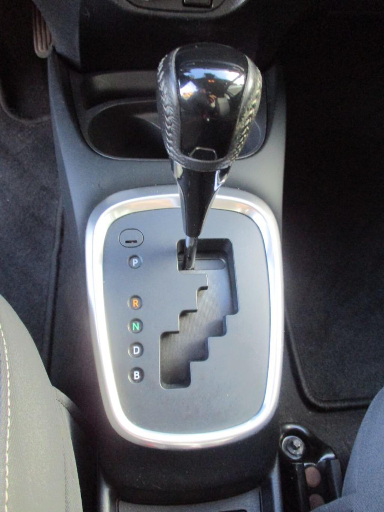 TOYOTA Yaris 1.5 Hybrid 5 porte Business
