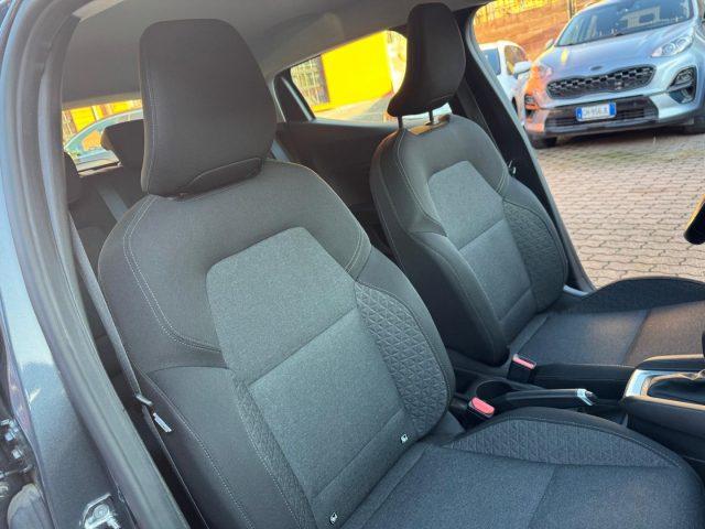 RENAULT Clio Full Hybrid E-Tech 140 CV Business