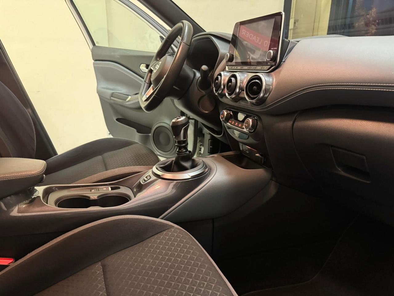 Nissan Juke 1.0 DIG-T 114 CV N-Connecta