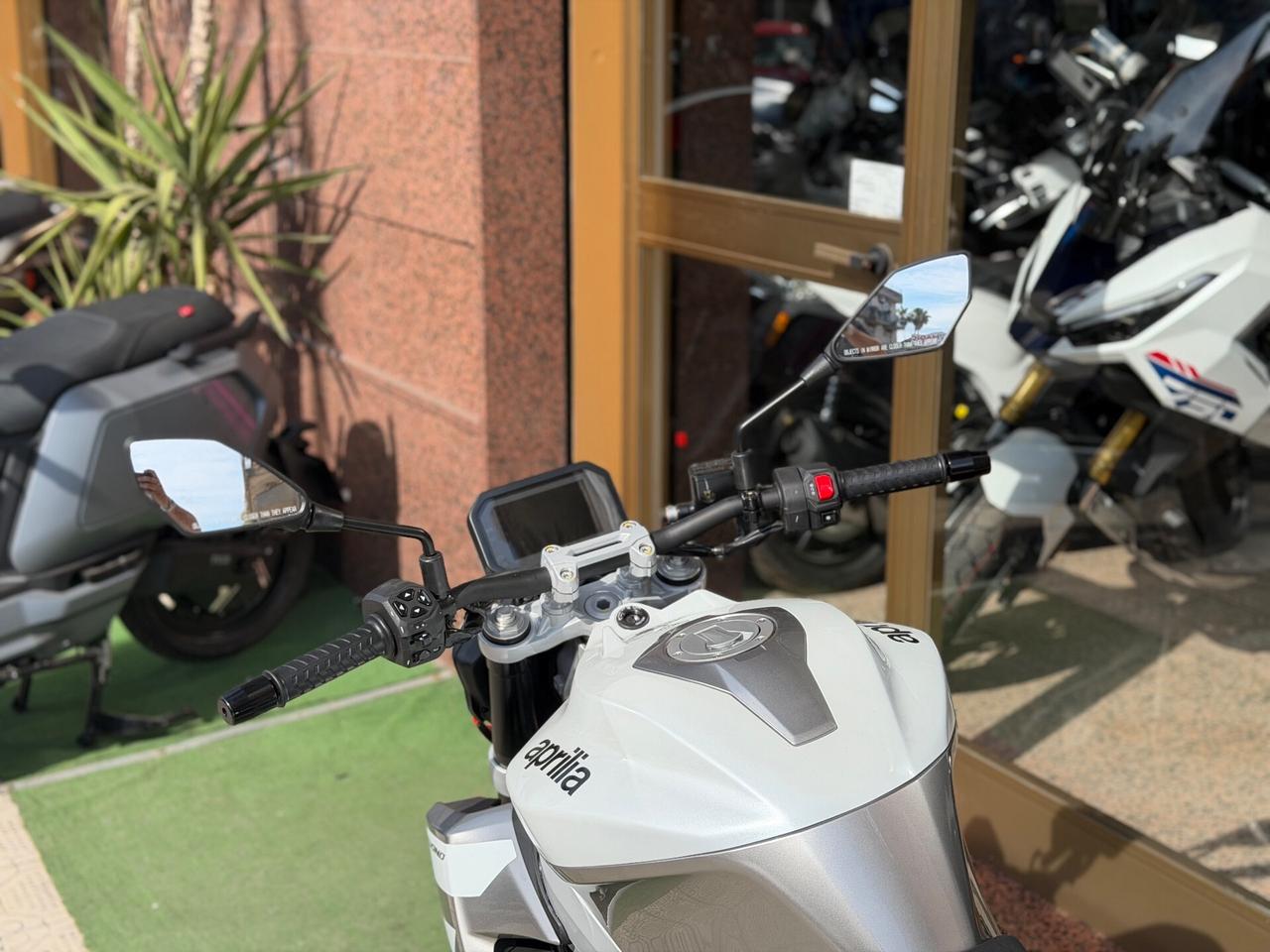Aprilia Tuono 457 KM 0 2026 tua a soli 45€ al mese