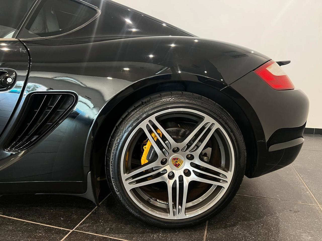 Porsche Cayman i 987 2.7