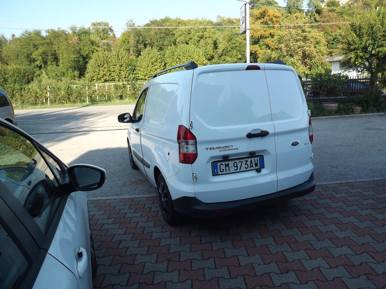 FORD TRANSIT COURIER