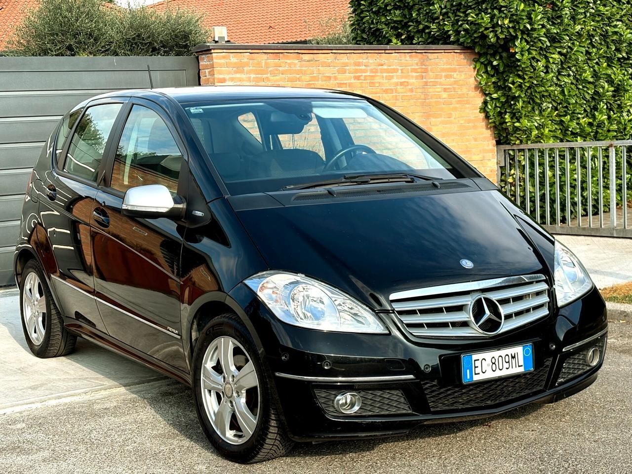 MERCEDES A180(benz)-Pelle,Navi-RESTYLING-2010