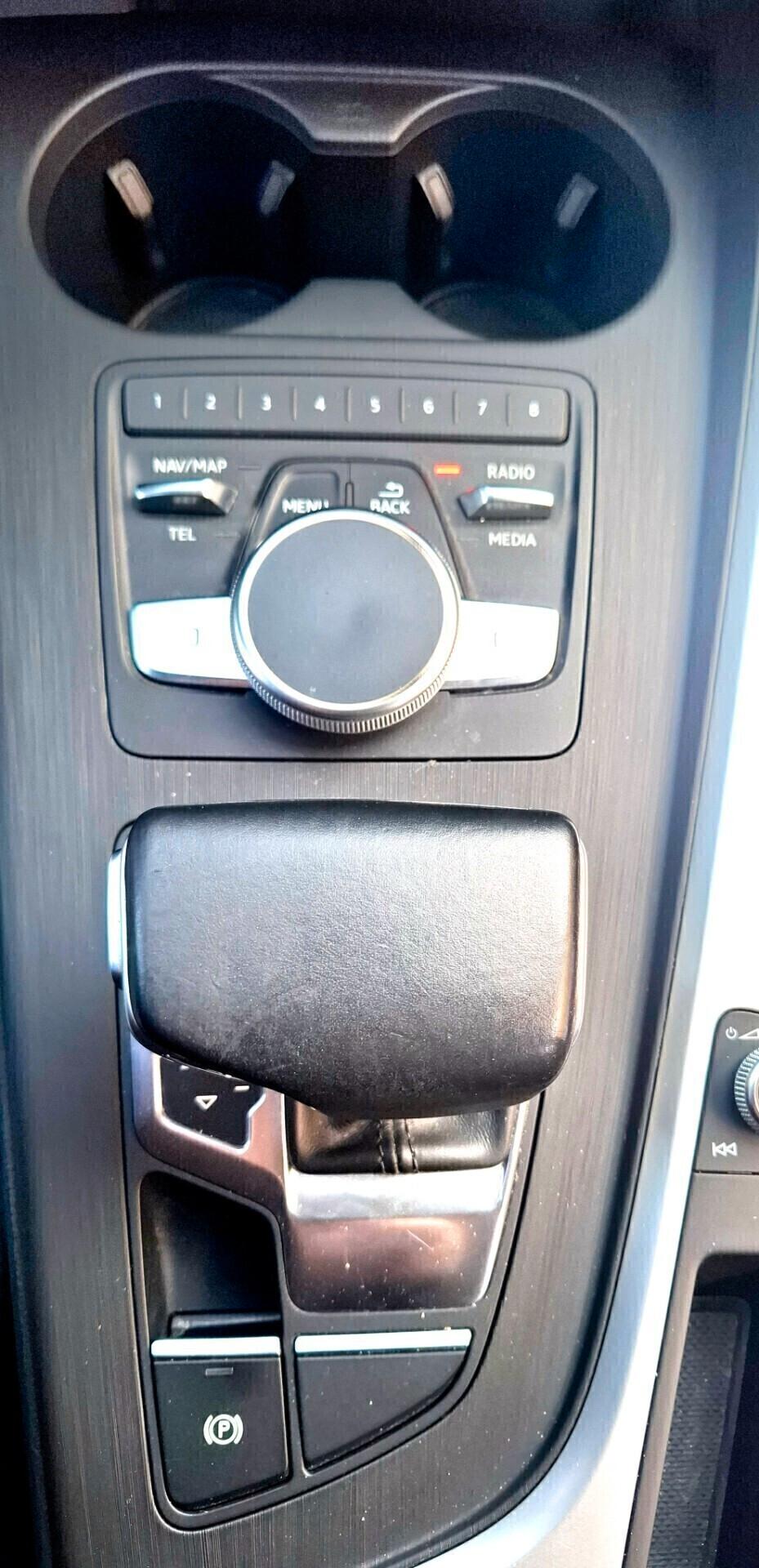 AUDI A4 Avant 2.0 TDI 150 CV ultra S tronic Sport