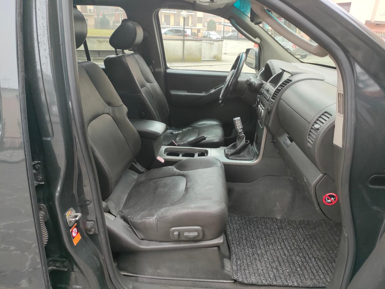 Nissan Navara 2.5 dCi PREZZO INTRATTABILE