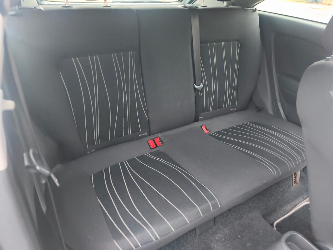 Opel Corsa 2011---1.3 Diesel Neopatentati