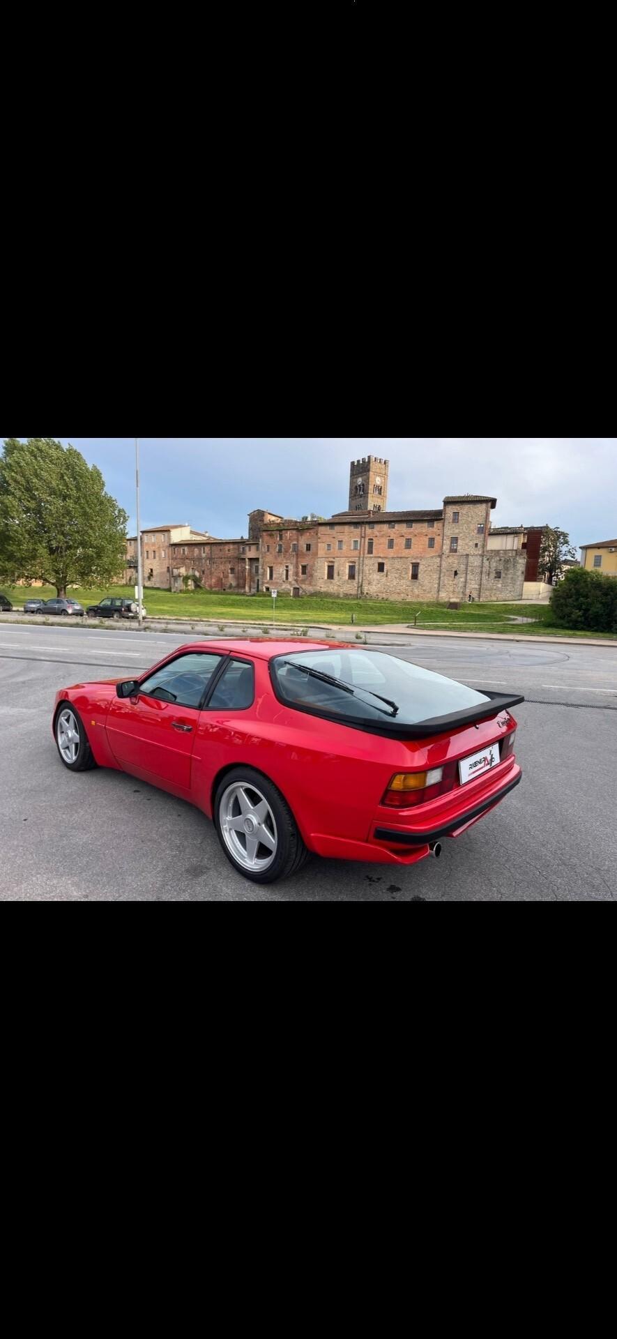 Porsche 944 Turbo S