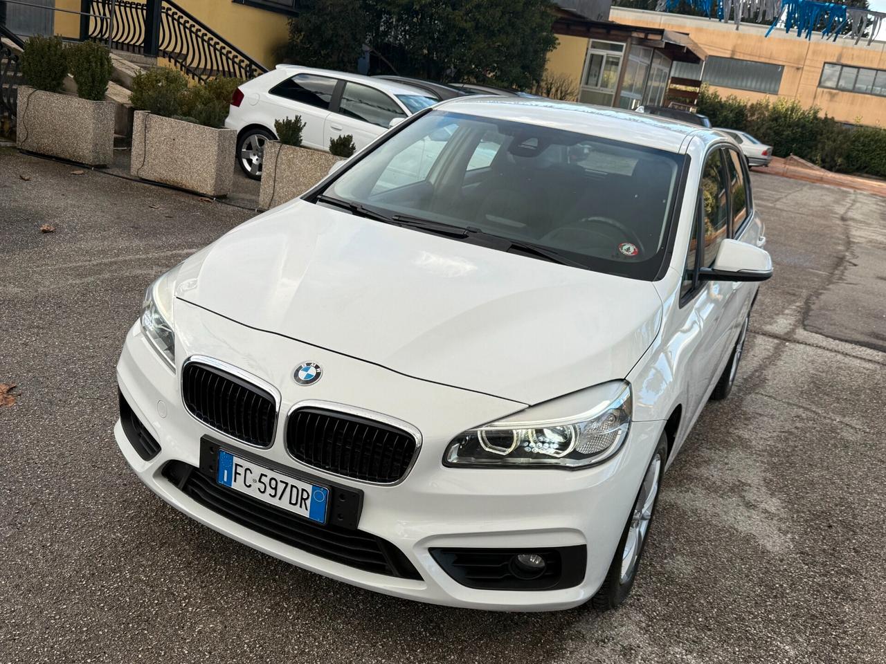 " PERFETTA " Bmw 216 D Active Tourer Advantage