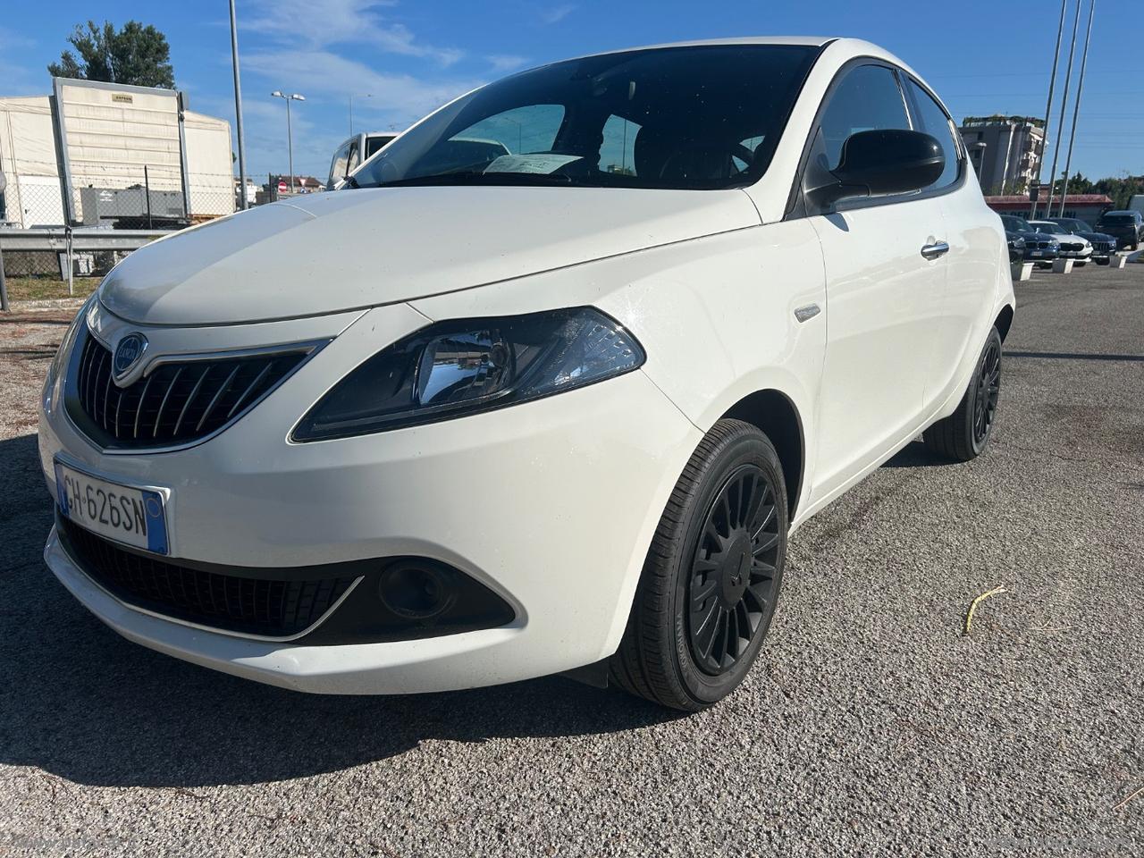LANCIA Ypsilon 1.0 FireFly 5pS&S Hyb. Eco Silv.