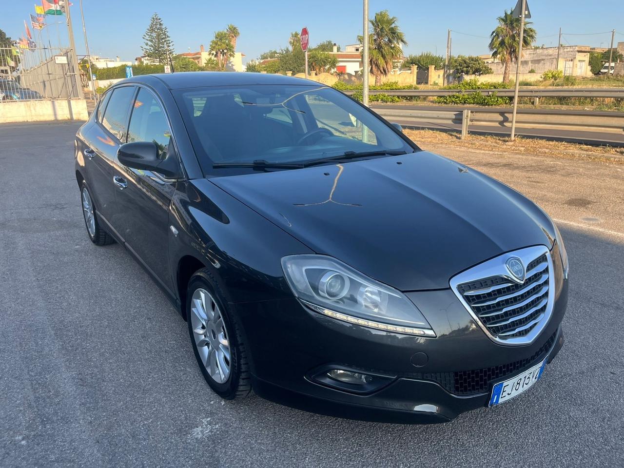 Lancia Delta 1.6 MJT Silver 2011