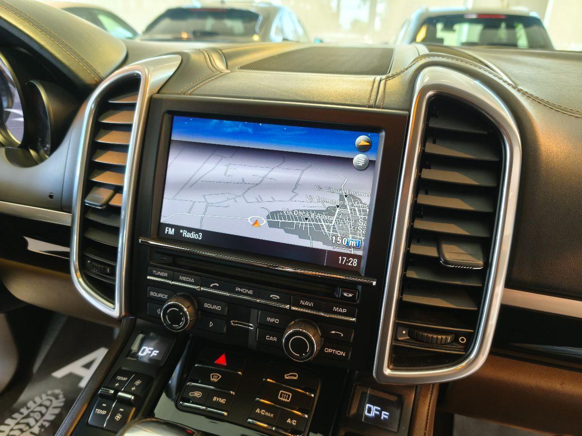 PORSCHE Cayenne 3.0 Diesel Platinum Edition Cerchi 21